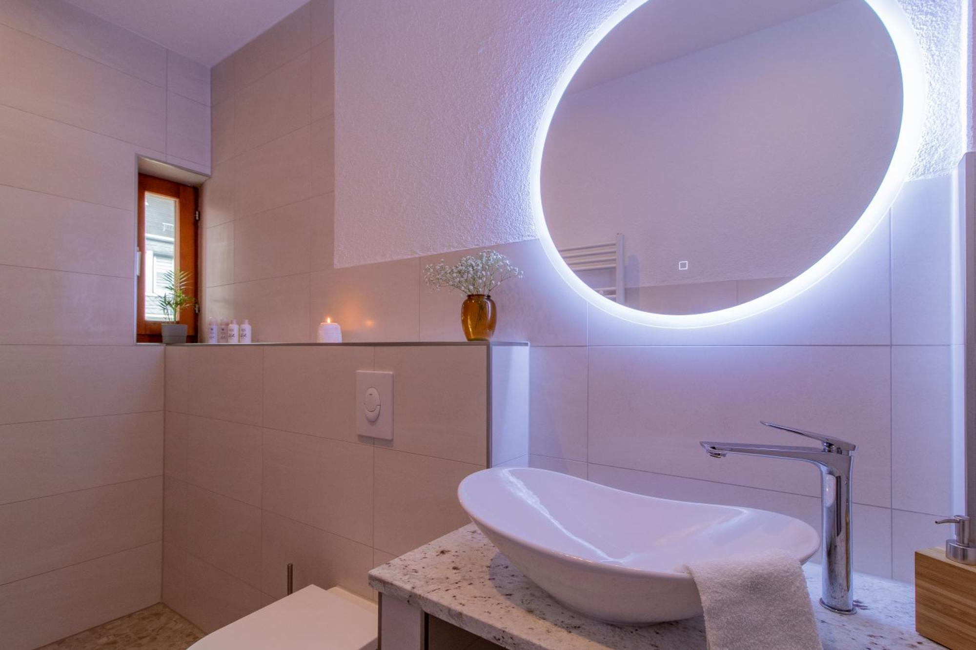 Stilvolles City-Apartment I Netflix I Wlan L Stellplatz I Zentral 施瓦岑贝格 外观 照片