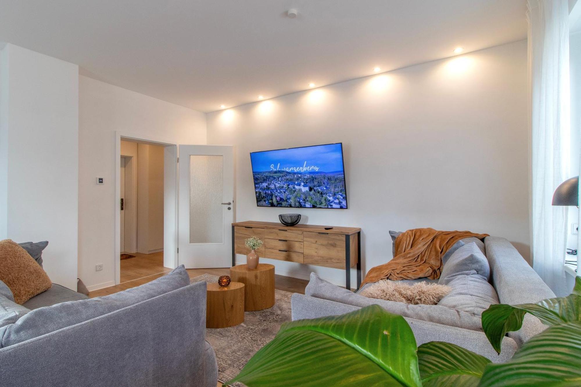 Stilvolles City-Apartment I Netflix I Wlan L Stellplatz I Zentral 施瓦岑贝格 外观 照片
